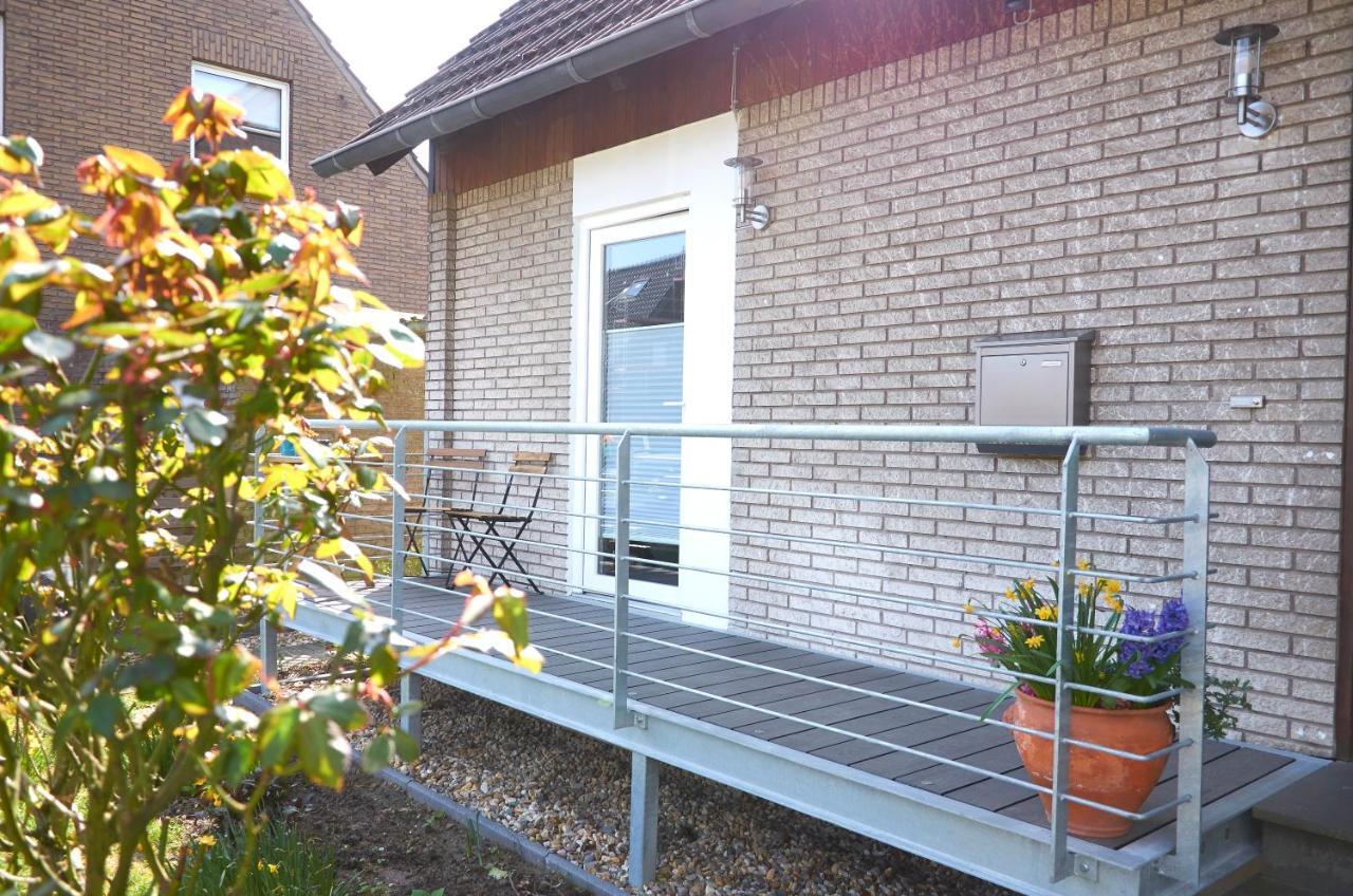 Schoenes Appartement In Meerbusch Am Buschend Exterior foto